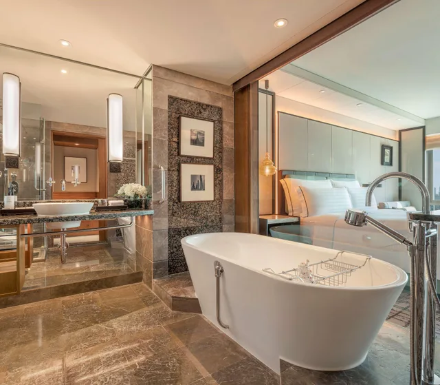 Executive, King Bed, Lounge Access, Conrad Bangkok 7/9