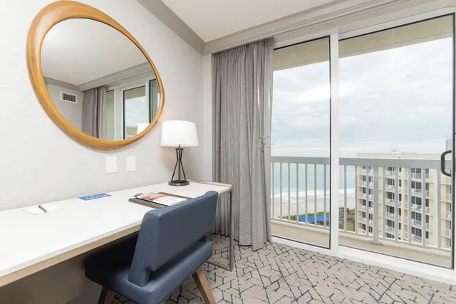 Room, 2 Queen Beds, Coast View, Balcony، Hilton Melbourne Beach Oceanfront 10/10