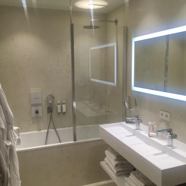 جناح كومفورت، Residence Le Moon 2/2