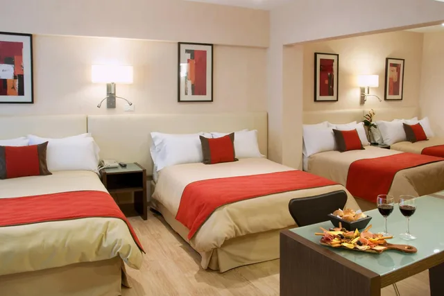 غرفة رباعية بثلاثة أسرّة، Regente Palace Hotel 1/3