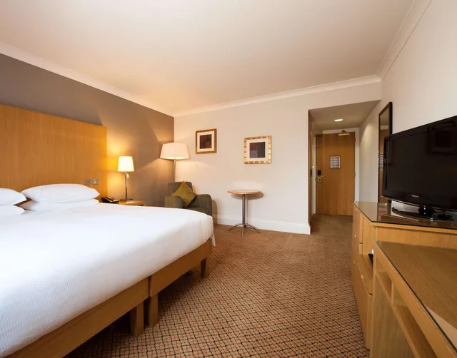 غرفة عائلية بسرير كوين، Doubletree By Hilton Strathclyde 1/3
