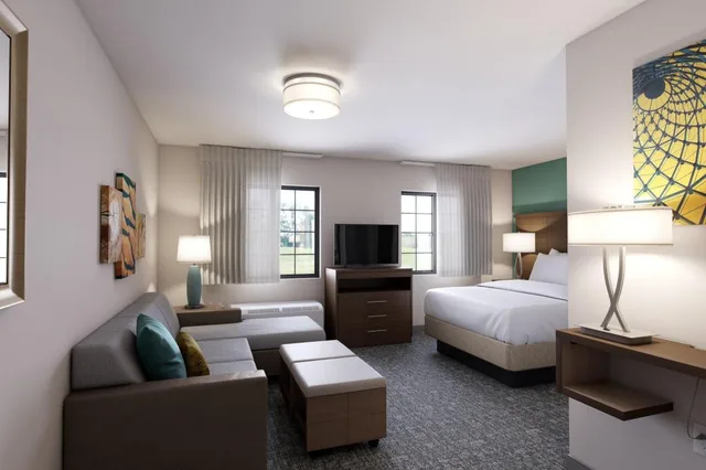 غرفة بسرير كينج لذوي الإعاقة، Staybridge Suites Memphis East Cordova 1/4