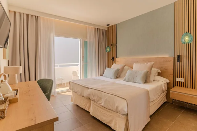 Room, Twin Beds, Sea View, Hotel Cala d Or - Adults Only 1/1