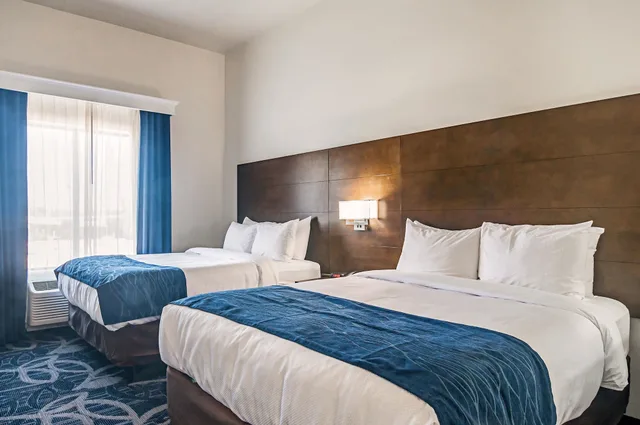 Standard, 2 Queen Beds, Comfort Inn And Suites Oklahoma City South I 35 1/7