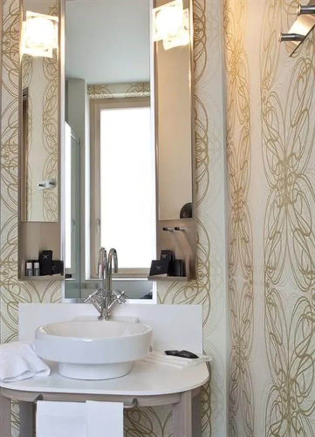 جناح جونيور بسرير مزدوج، NU Hotel 1/1