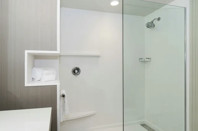 غرفة بسرير كينج، Courtyard By Marriott Fayetteville Fort Bragg Spring Lake 1/1