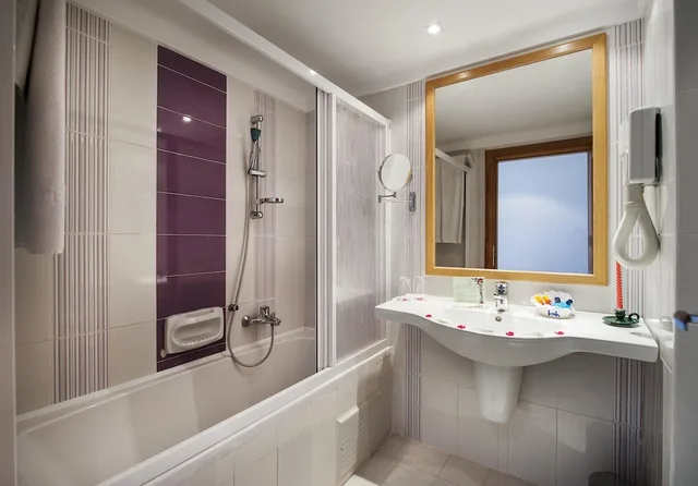 Family, 1 Double and 2 Bunk Beds، Bel Azur Thalasso & Bungalows 2/2