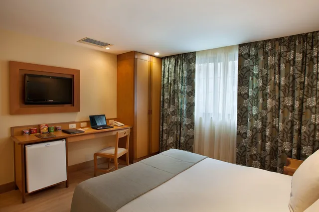 Superior, Twin Beds, Windsor Martinique Copacabana 3/3