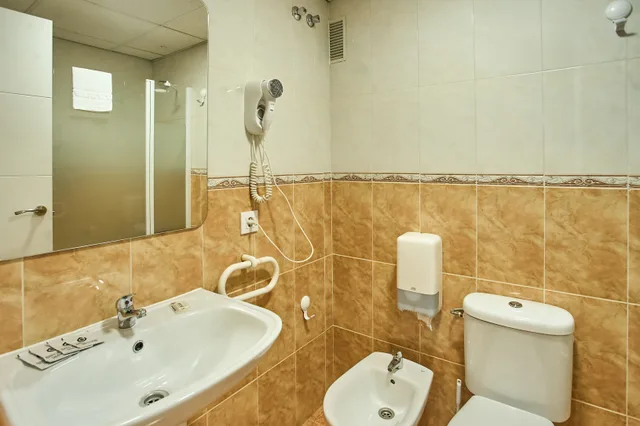 غرفة قياسية ثلاثية، Resitur Apartamentos Turisticos En Seville 4/5