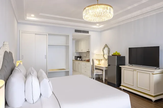 غرفة بريميوم بسرير كينج، Melia Vinpearl Phu Ly 1/4