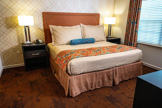 1 Bedroom, Type a or B Suite، The Colonies At Williamsburg 1/2