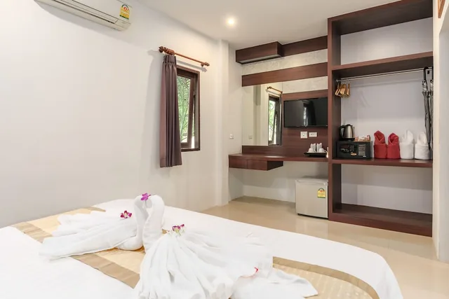 Mini, Deluxe, Bungalow, Sea View، Promtsuk Buri Resort 2/4