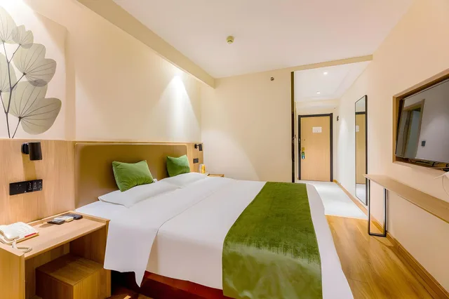 غرفة سوبيريور بسرير كينج وسرير كوين، GreenTree Inn Handan Train Station Express Hotel 2/2