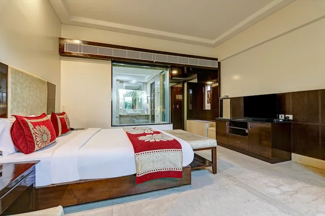 غرفة فاخرة بسرير كينج، Airport Residency 1/10