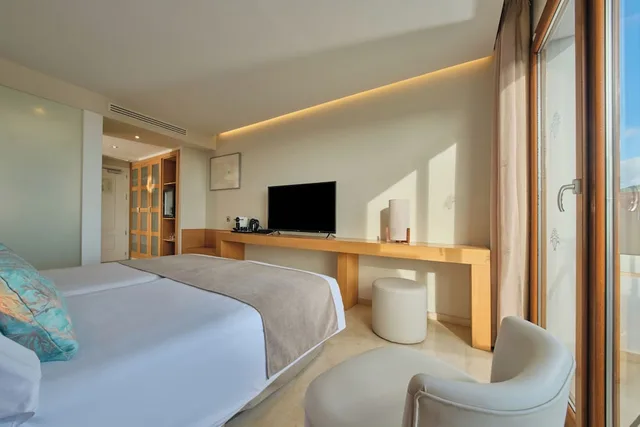 Renovated, Superior, Double Bed, Partial Sea View, Balcony، Hotel Son Caliu Spa Oasis Superior 2/7