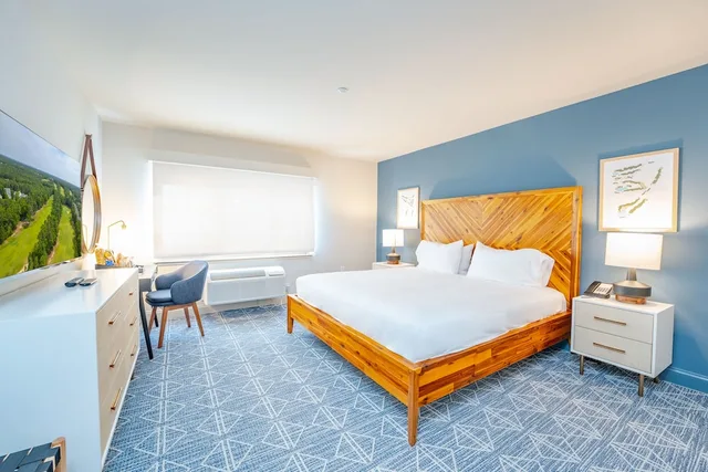 غرفة بريميوم مفردة بسرير كينج، The Inn at LBI National 2/2