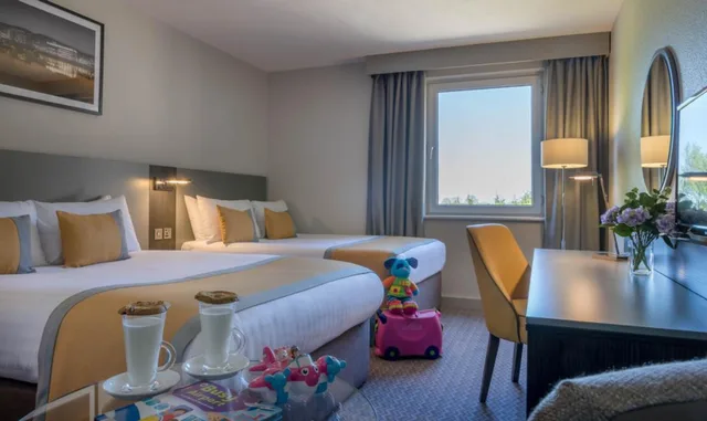 غرفة عائلية، Maldron Hotel Belfast International Airport 2/3
