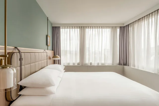 جناح كلوب جونيور مع دخول صالة النادي، Zurich Marriott Hotel 4/10