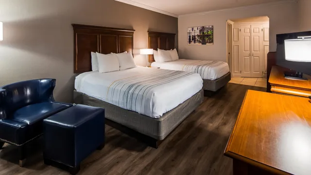 غرفة قياسية بسريرين كوين، BEST WESTERN PLUS WESTBANK 6/10