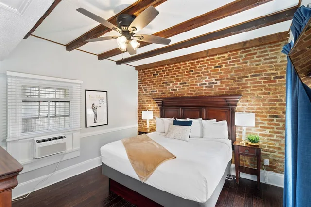 غرفة بريميير بسرير كينج، Hotel St Pierre French Quarter 7/10