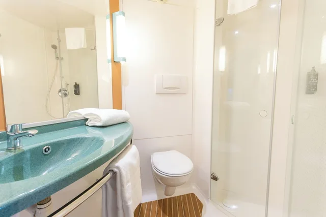 Classic, Double Bed, ibis budget Valencia Aeropuerto 5/6