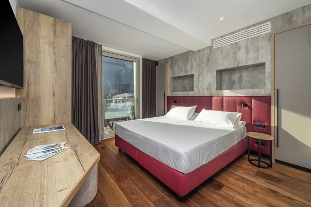 جناح بإطلالة على البحيرة، Hotel Garda 2/10