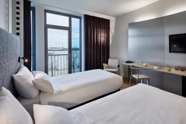 Innside, King Bed, River View، Innside By Melia Bremen 7/10