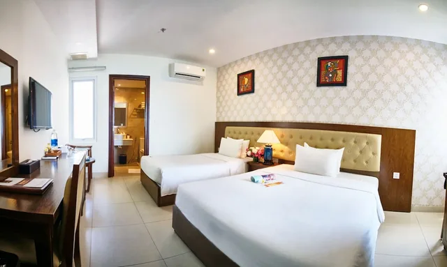 غرفة سوبيريور ثلاثية بسرير كوين وسرير فردي، BOSS HOTEL NHA TRANG 1/5
