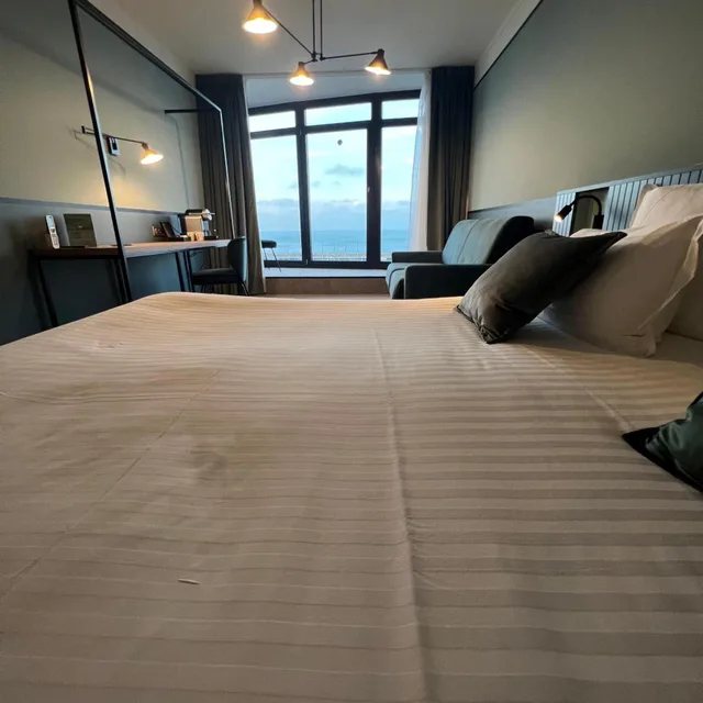 جناح جونيور بإطلالة على البحر، GRAND HOTEL DU CASINO DE DIEPPE 6/8