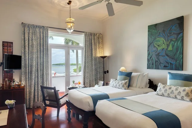 Room, King Bed, Sea View, Brunton Boatyard 2/8