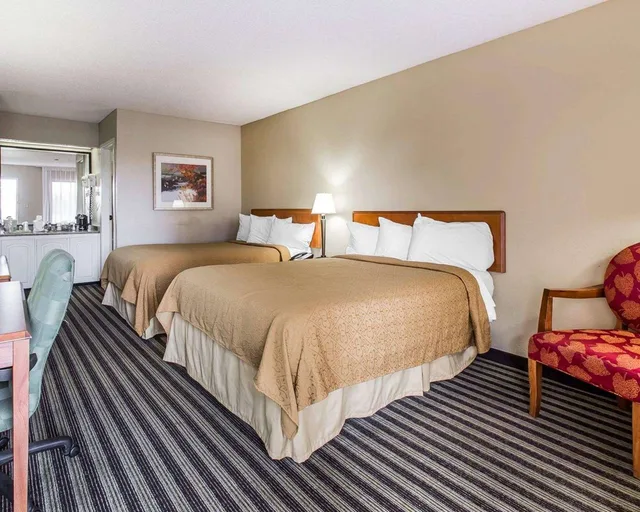 غرفة بسريرين مزدوجين، Quality Inn At the Mall - Valdosta 2/3