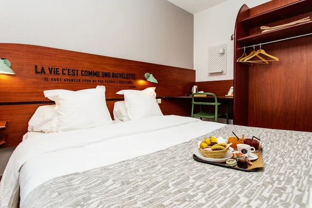 Room, Twin Beds, Sporting House Hotel 5/7