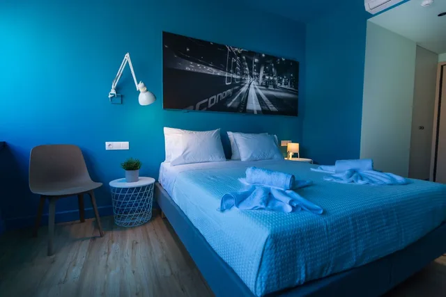 Deluxe, Double or Twin Bed, Still Athens 10/10