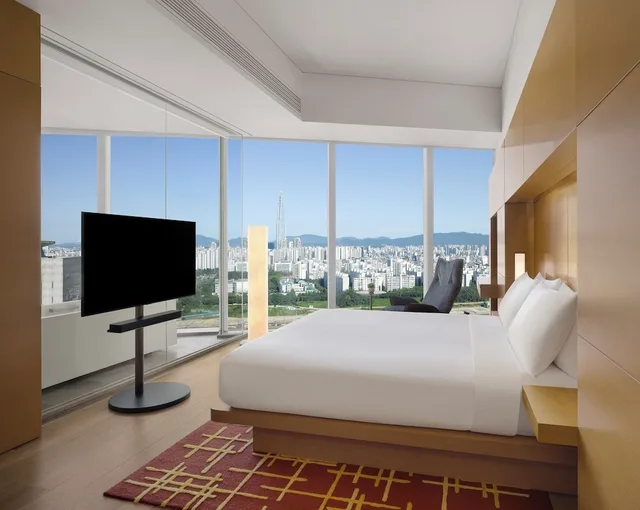 غرفة ديلوكس بسرير كينج في طابق مرتفع، PARK HYATT SEOUL 2/3