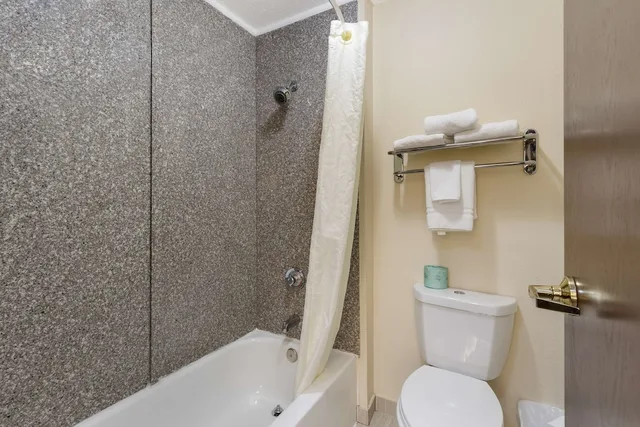 غرفة قياسية بسرير كينج، Best Western St. Louis Inn 3/3