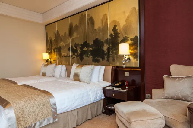 غرفة ديلوكس بسريرين منفصلين بإطلالة على النهر، Shangri La Guilin 3/6