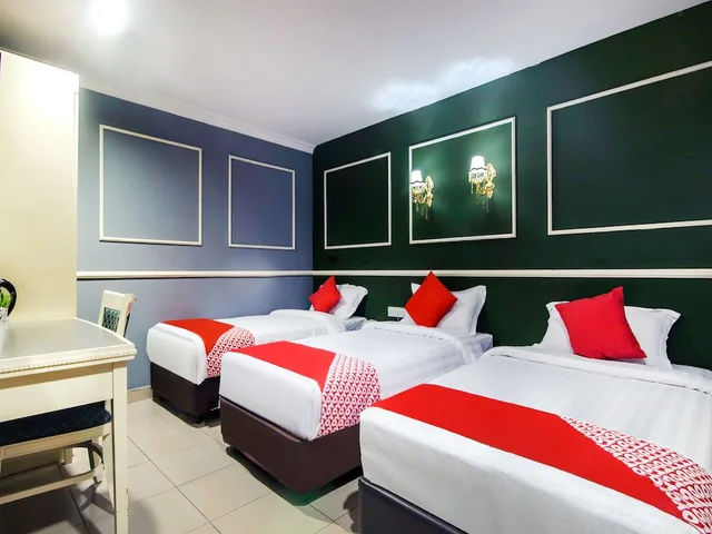 جناح سوبيريور بسرير مزدوج وسرير فردي، OYO 761 City Hotel 1/3