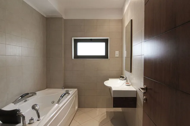 Master, Deluxe, Suite, Double Bed, Mountain View, Sofa، Delina Mountain Spa Resort 2/2