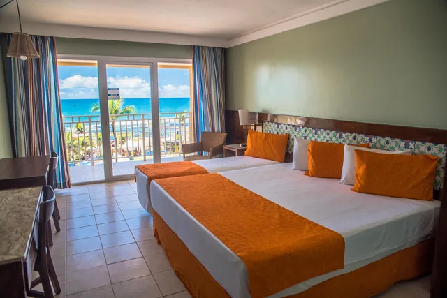 غرفة ديلوكس بإطلالة على البحر، Gran Hotel Stella Maris Urban Resort and Conventions 2/8