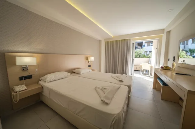 Superior, Twin Beds, Plunge Pool، Marika Hotel Chania 1/5