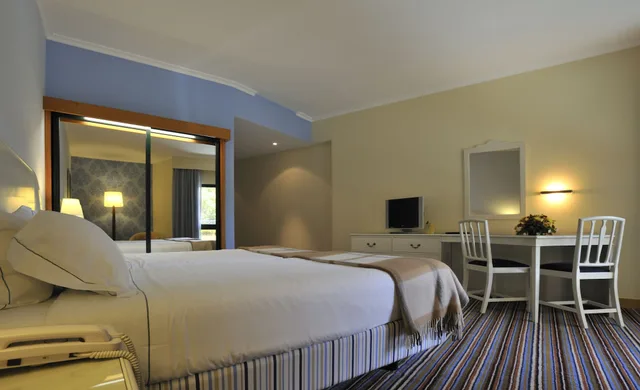 غرفة بسريرين منفصلين بإطلالة على البحر، Pestana Vila Lido Madeira 2/6