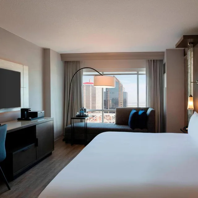 غرفة ديلوكس بسرير كينج، Marriott Louisville Downtown 6/10