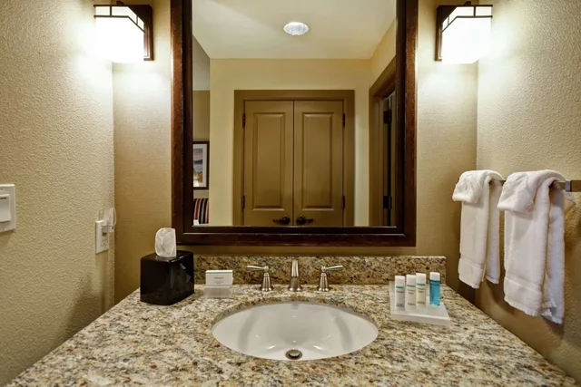 جناح بسرير كينج بغرفة نوم واحدة مع أريكة، Homewood Suites By Hilton Kalispell Mt 7/10