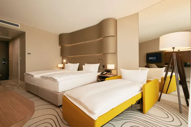 غرفة بريميوم بسريرين منفصلين بإطلالة على البحر، Radisson Blu Resort Swinoujscie 2/7