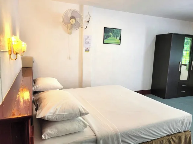 Deluxe, King Bed, No Window, Balcony، Rabbit Mansion 6/10