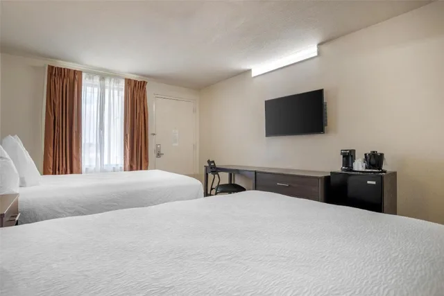 غرفة بسريرين مزدوجين للمدخنين، SureStay by Best Western Gonzales 2/3