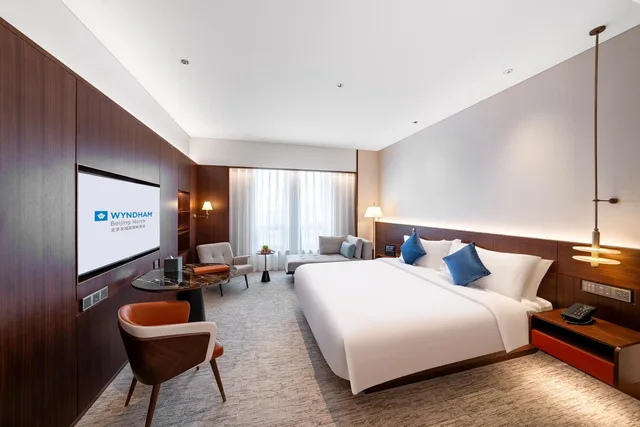 Premier, Double Bed, Wyndham Beijing North 4/5