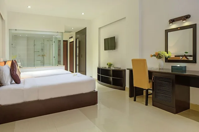 Senior, Deluxe, Queen Bed، The Sailing Bay Beach Resort 3/8