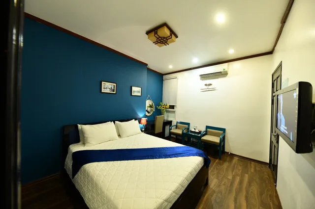 Cozy, Superior, Double Bed, Hanoi Triumphal 2/10