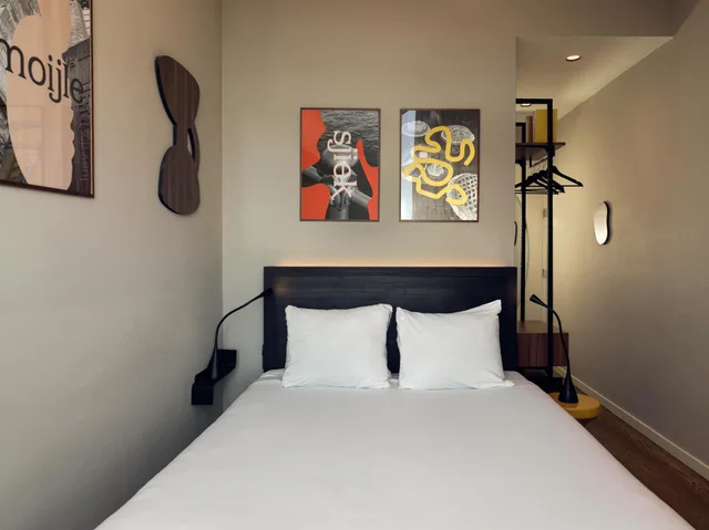 Courtyard, Basic, Queen Bed، Townhouse Design Hotel 1/1